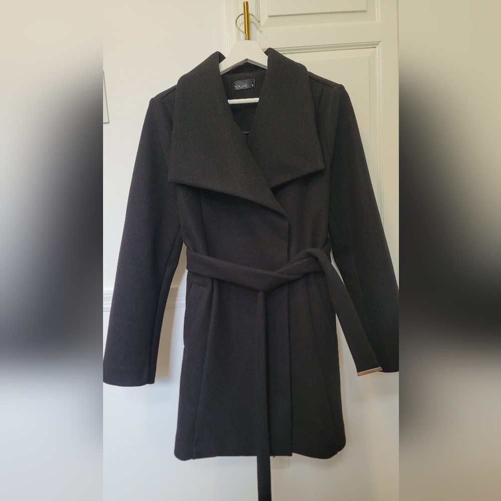 Double breasted coat w/tie